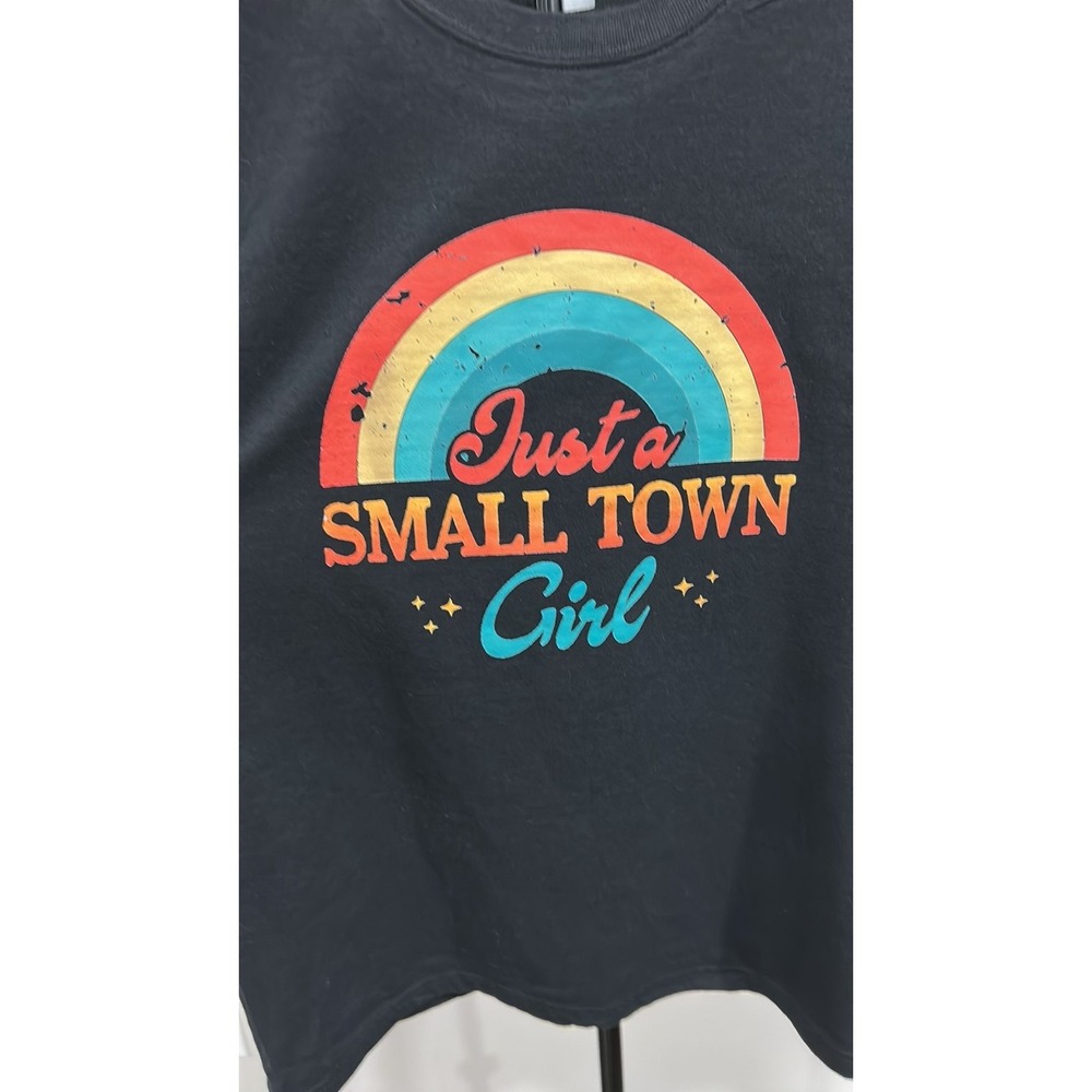 Just a Small Town Girl Graphic T-Shirt Mens Small Black Vintage Retro Rainbow - Picture 3 of 3
